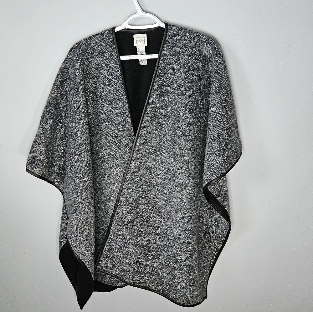 Marina Luna Shawl o/s black and gray